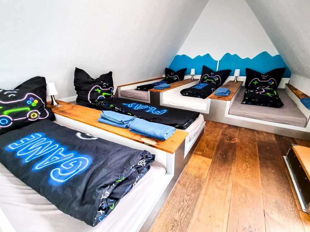 Betten mit einem Gaming Bettbezug in der LAN Wohnung Braunschweig für eine LAN Party